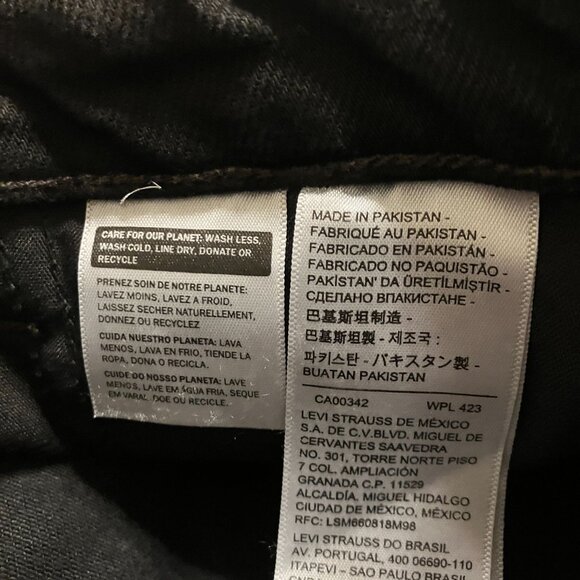 Levi's Womens '94 Baggy Cargo Pants Straight Leg Jeans Size 31x32 Black AN NWT - Picture 5 of 12